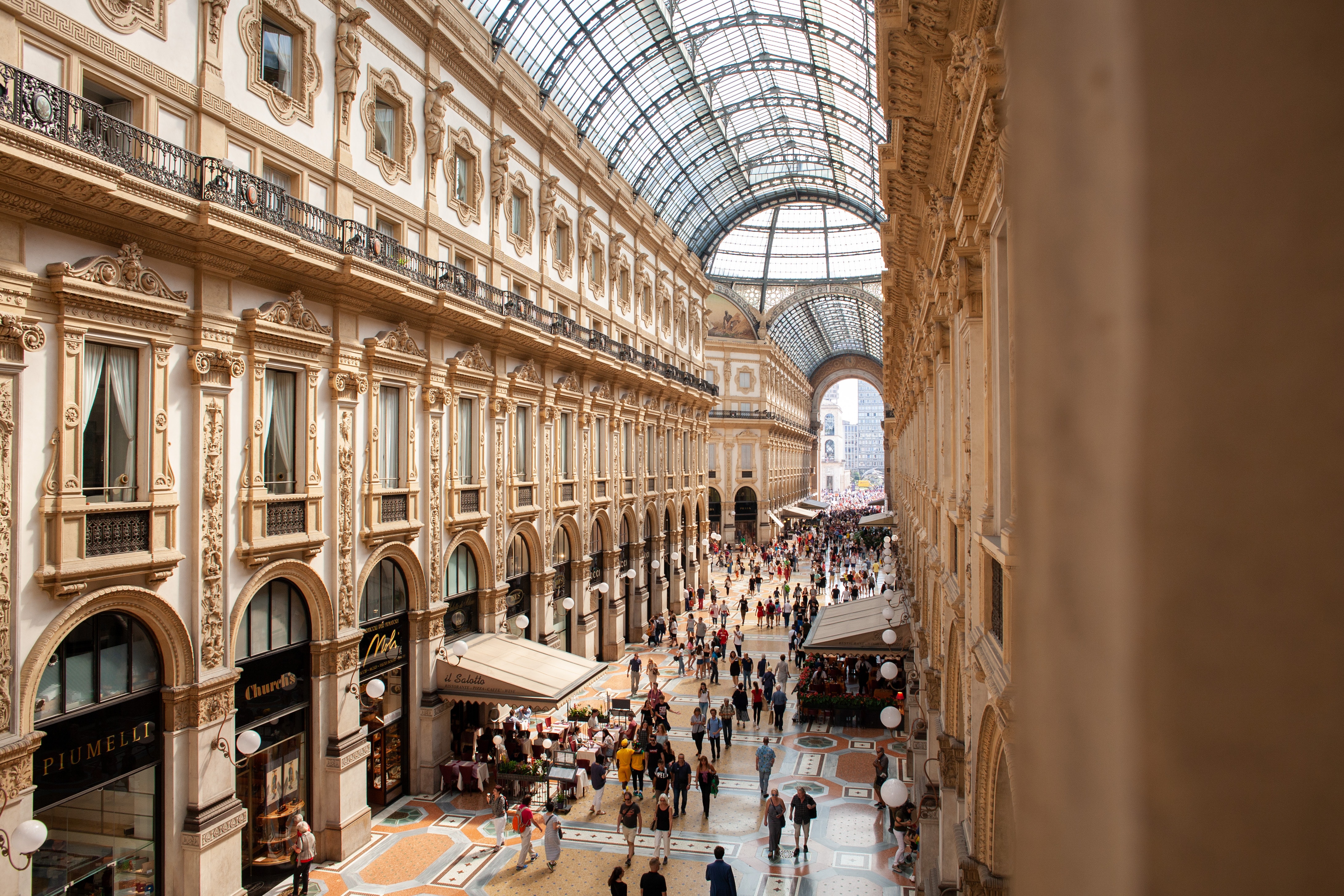 Galleria Vittorio Emmanuelle II photo by Tuur Tisseghem